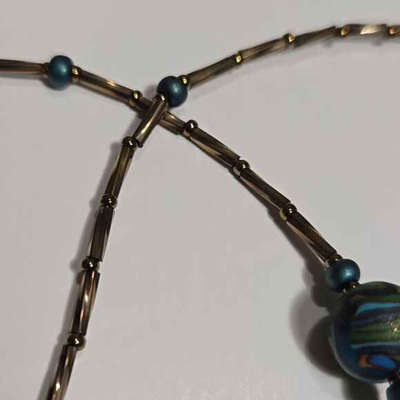 Green and Blue Beaded Necklace - Picture 2 of 5